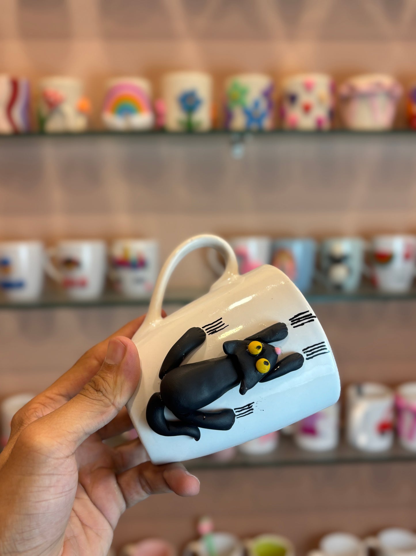 Handmade 3D Ceramic Cat Mug – Scratching Cat Design for Cat Lovers